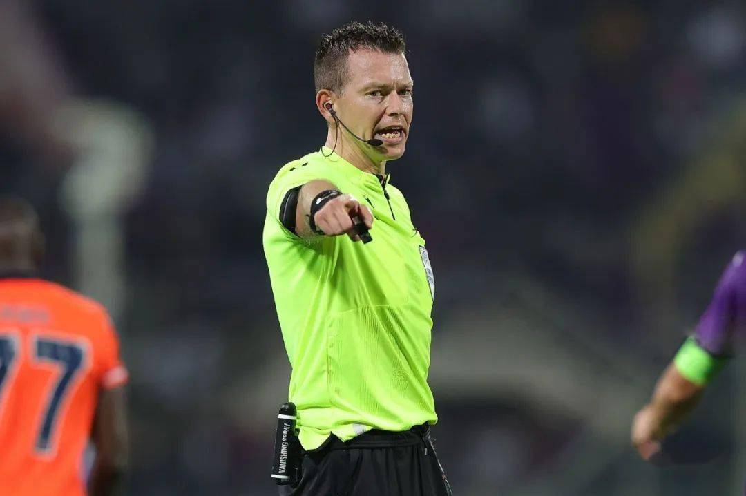 上海久事主场迎战广东东阳光