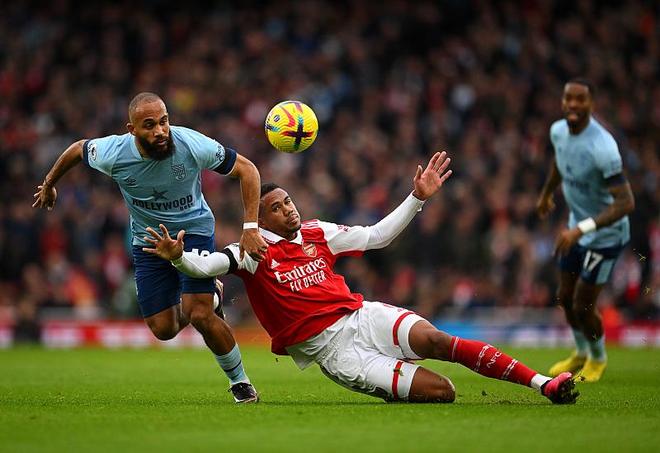 上海久事主场迎战广东东阳光