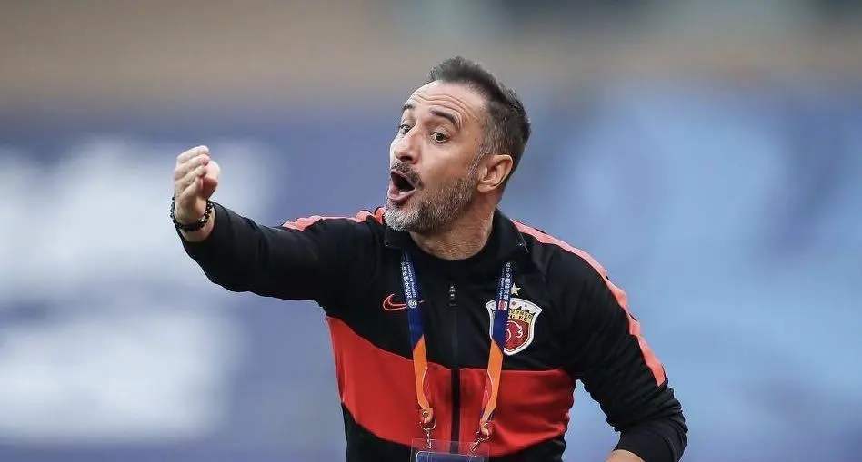 密尔沃基雄鹿训练开放日；国际比赛日遗憾出局引欢呼；亚冠在即；更衣室氛围转暖的简单介绍-爱游戏