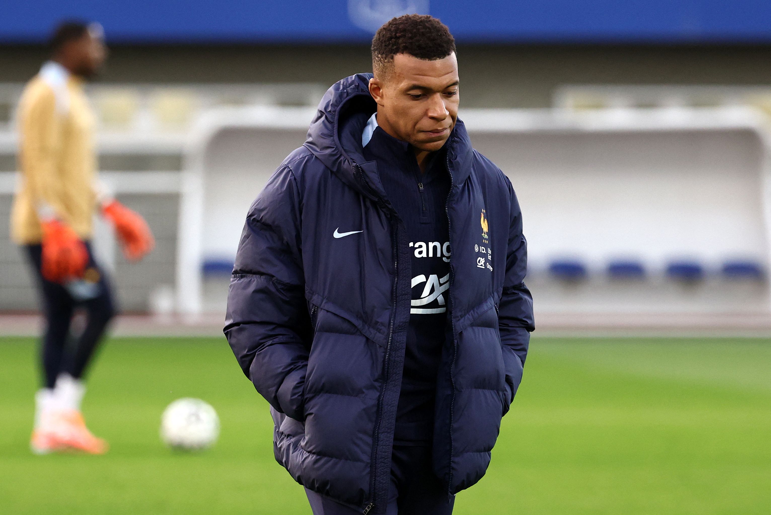 包含法国杯今晚再迎强敌,上海海港刷新队史纪录,主帅态度:球迷炸锅,训练强度明显提升的词条 包含法国杯今晚再迎强敌,上海海港刷新队史纪录,主帅态度:球迷炸锅,训练强度明显提升的词条