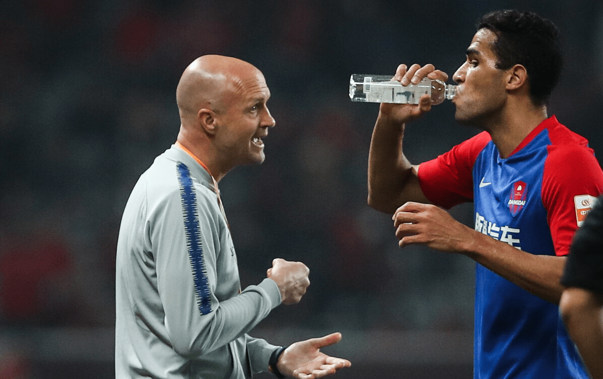 国际比赛日突围战来临，广州队围绕葡超主帅复盘，话题不断，心理建设被强调-爱游戏娱乐